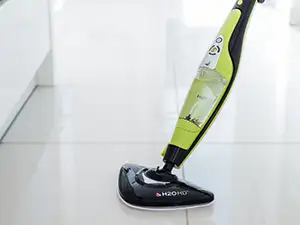 Pulitore per pavimenti