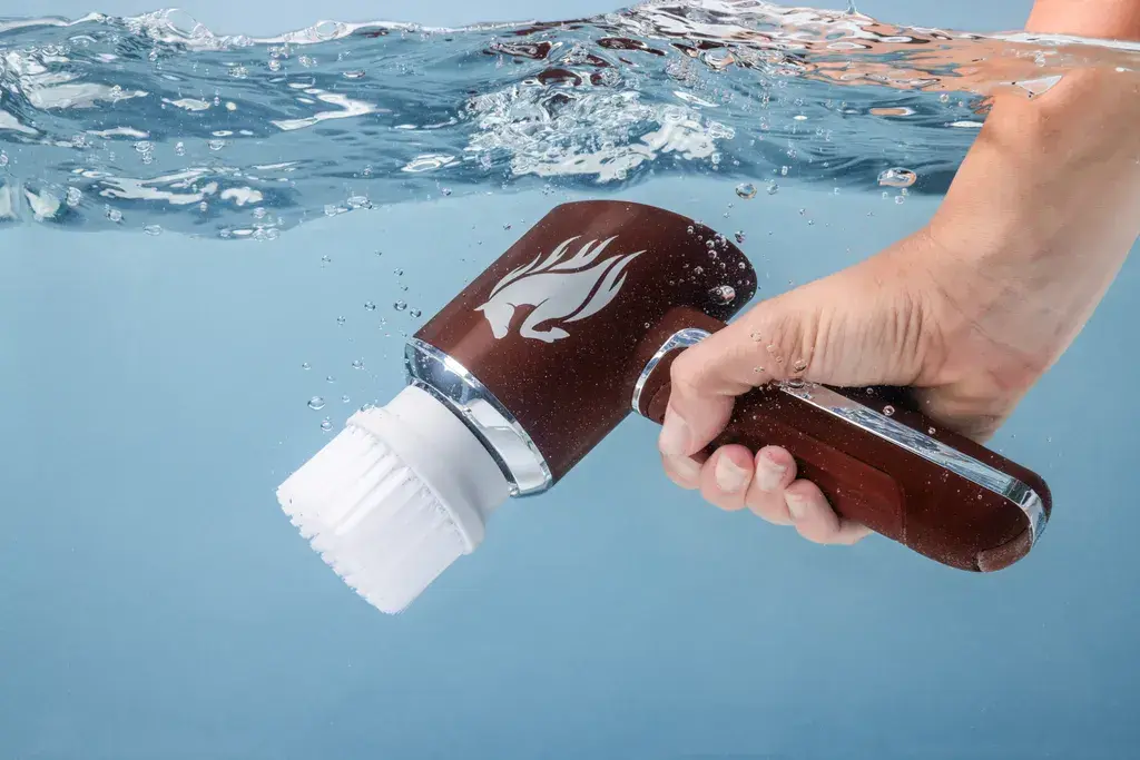 scrubber in water