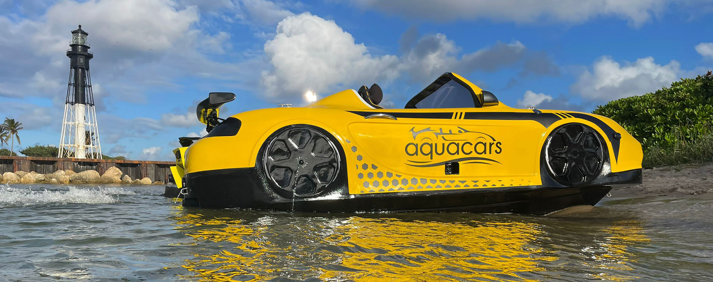 car with lighthouse