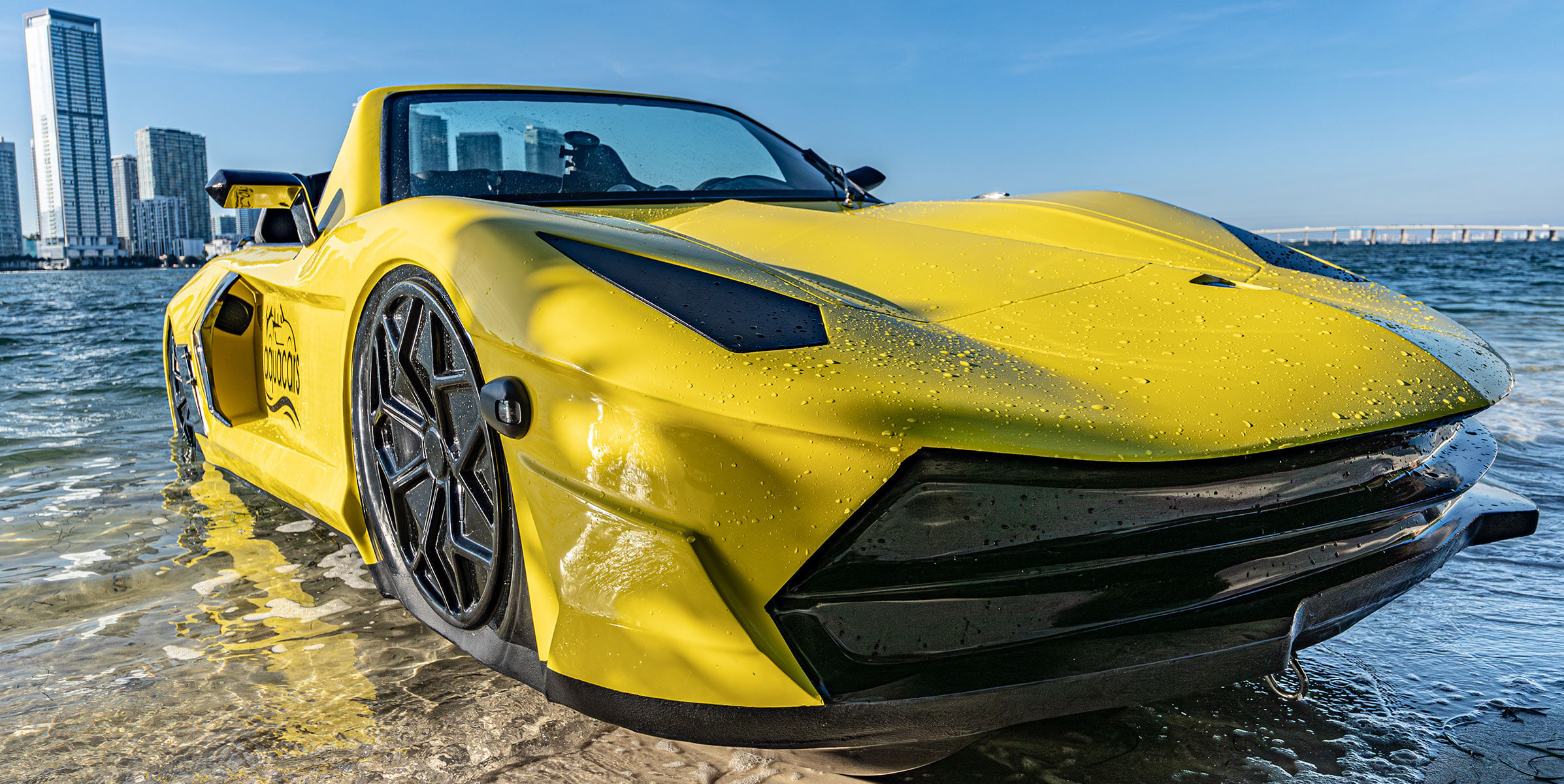 car with lighthouse