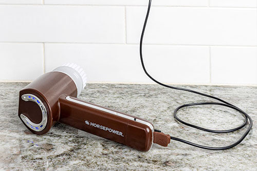 luma brush with plug